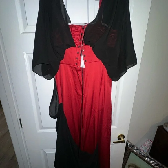 Edwardian Red and Black 1910s Ball Gown, Titanic English Rose Historical Dress - Picture 2 of 7